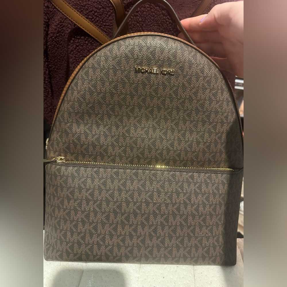 Michael Kors Sheila Medium Logo Backpack. Brand new. Adjustable straps.